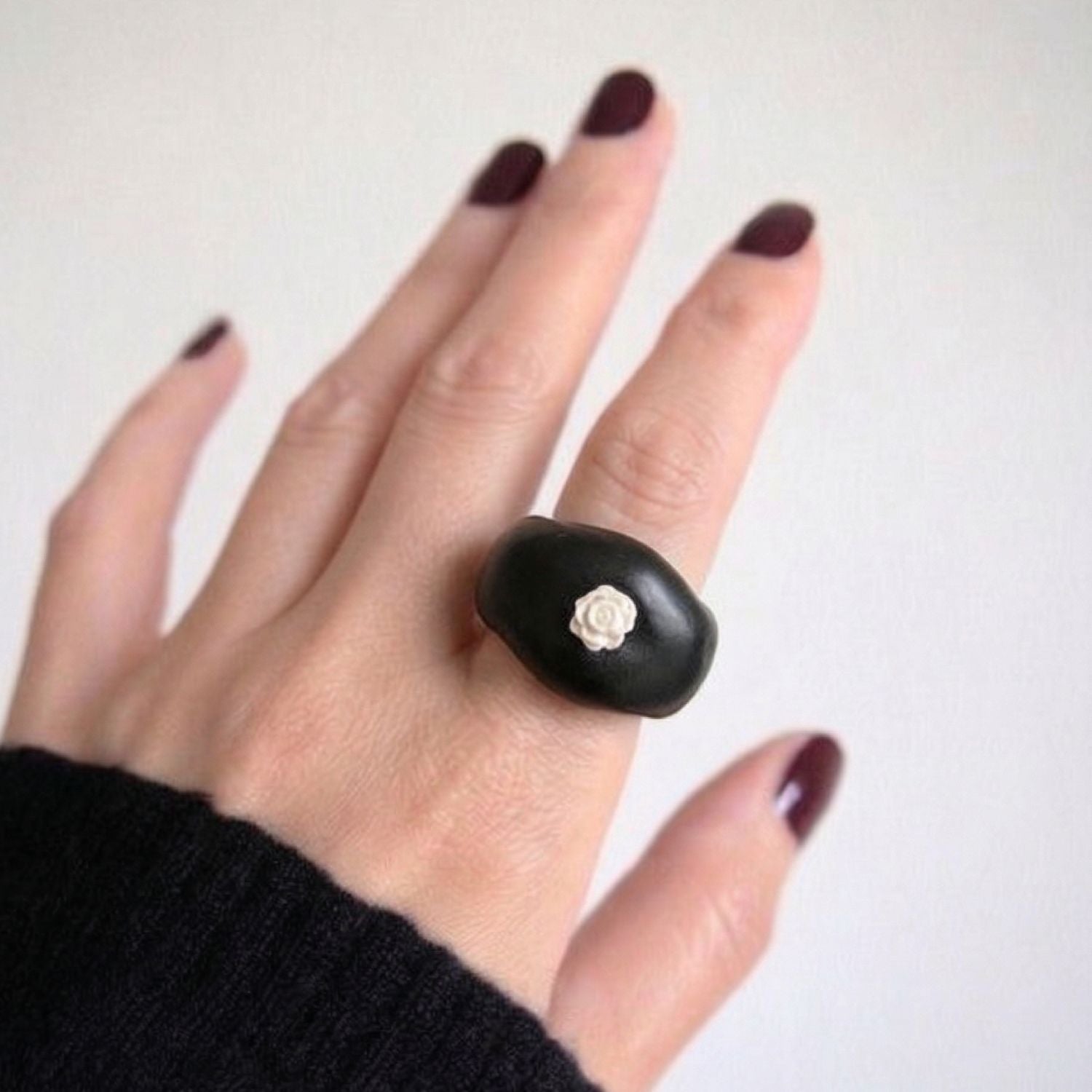 Noir Bloom Chunky Ring