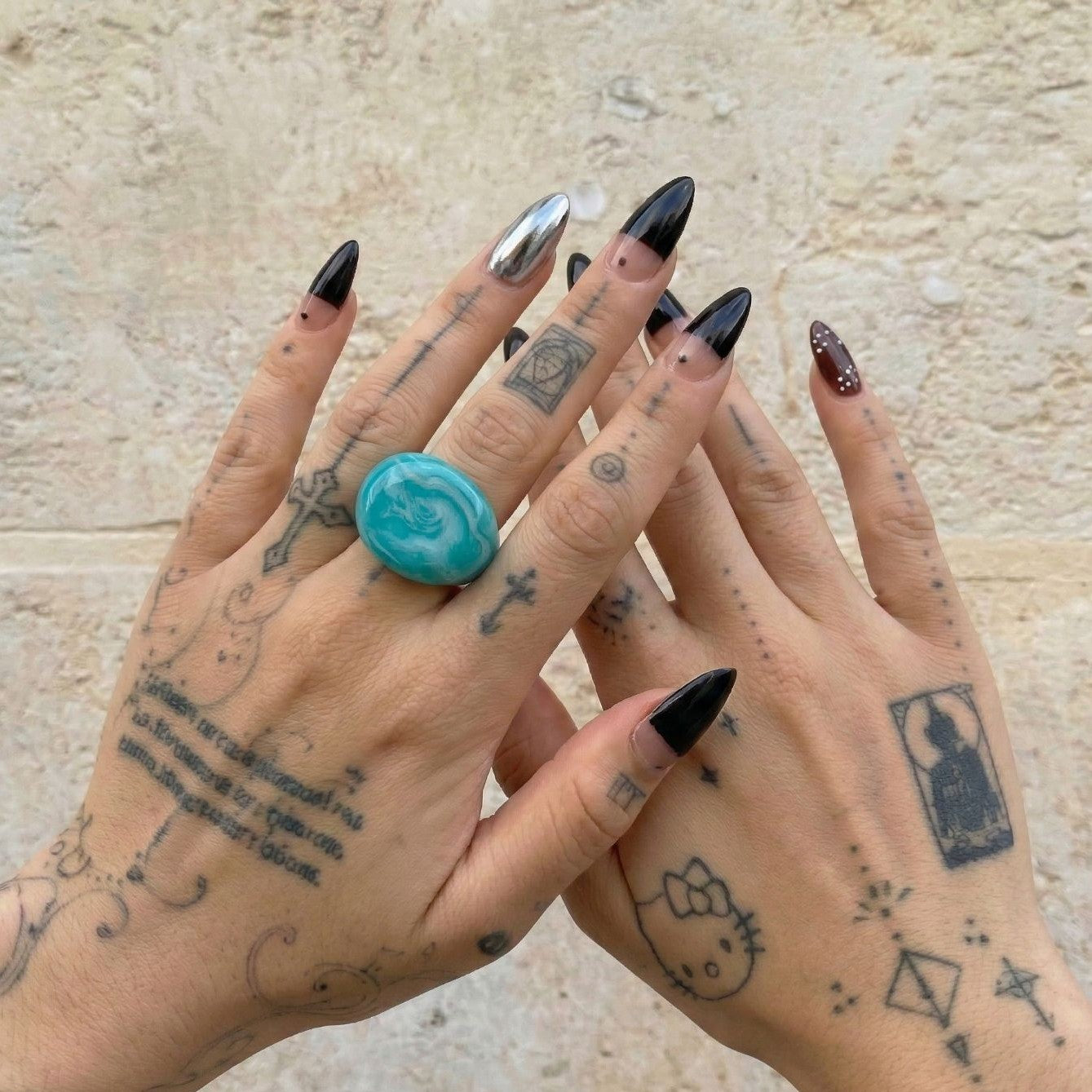 Mint Noir Chunky Ring